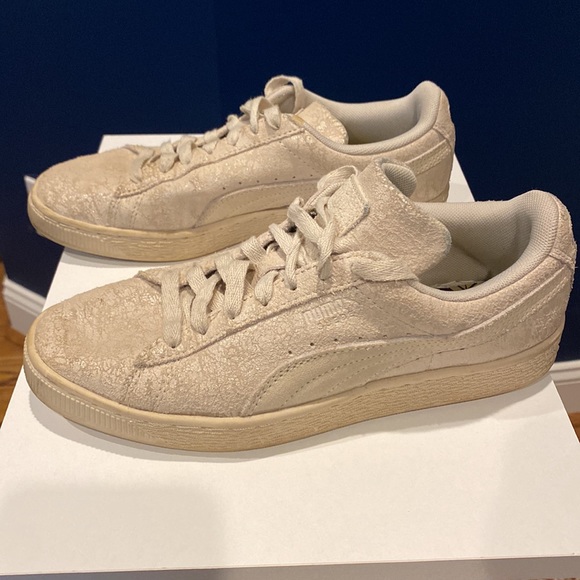 Puma sneakers 7.5 neutral with shine - Picture 4 of 6